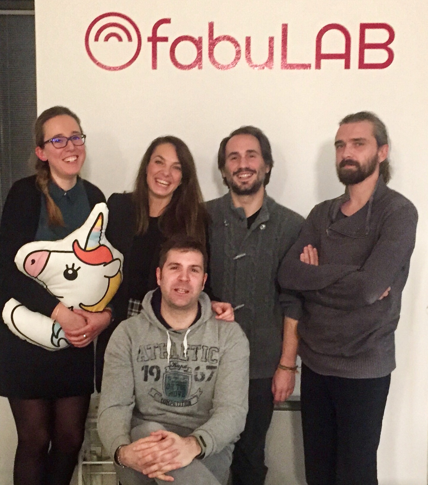 Team FabuLAB al lavoro nel laboratorio digitale